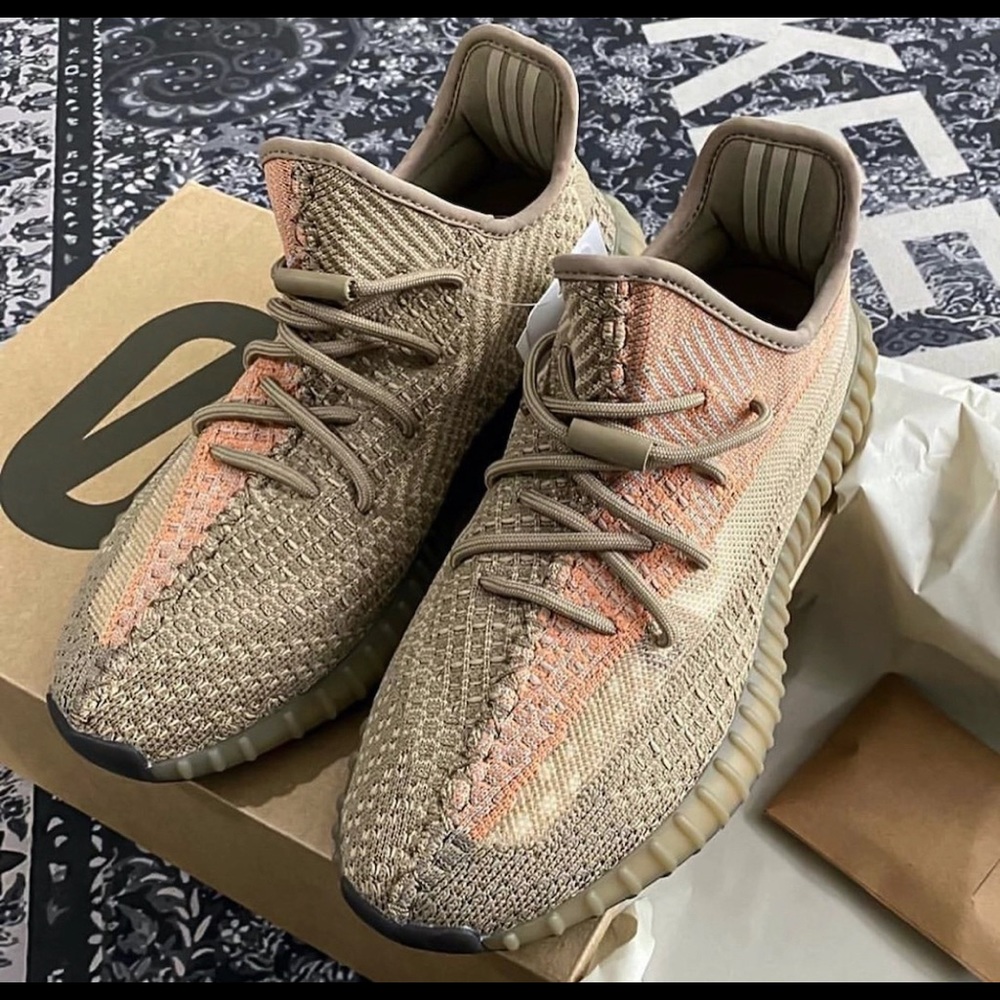 Yeezy 350 sand taupe